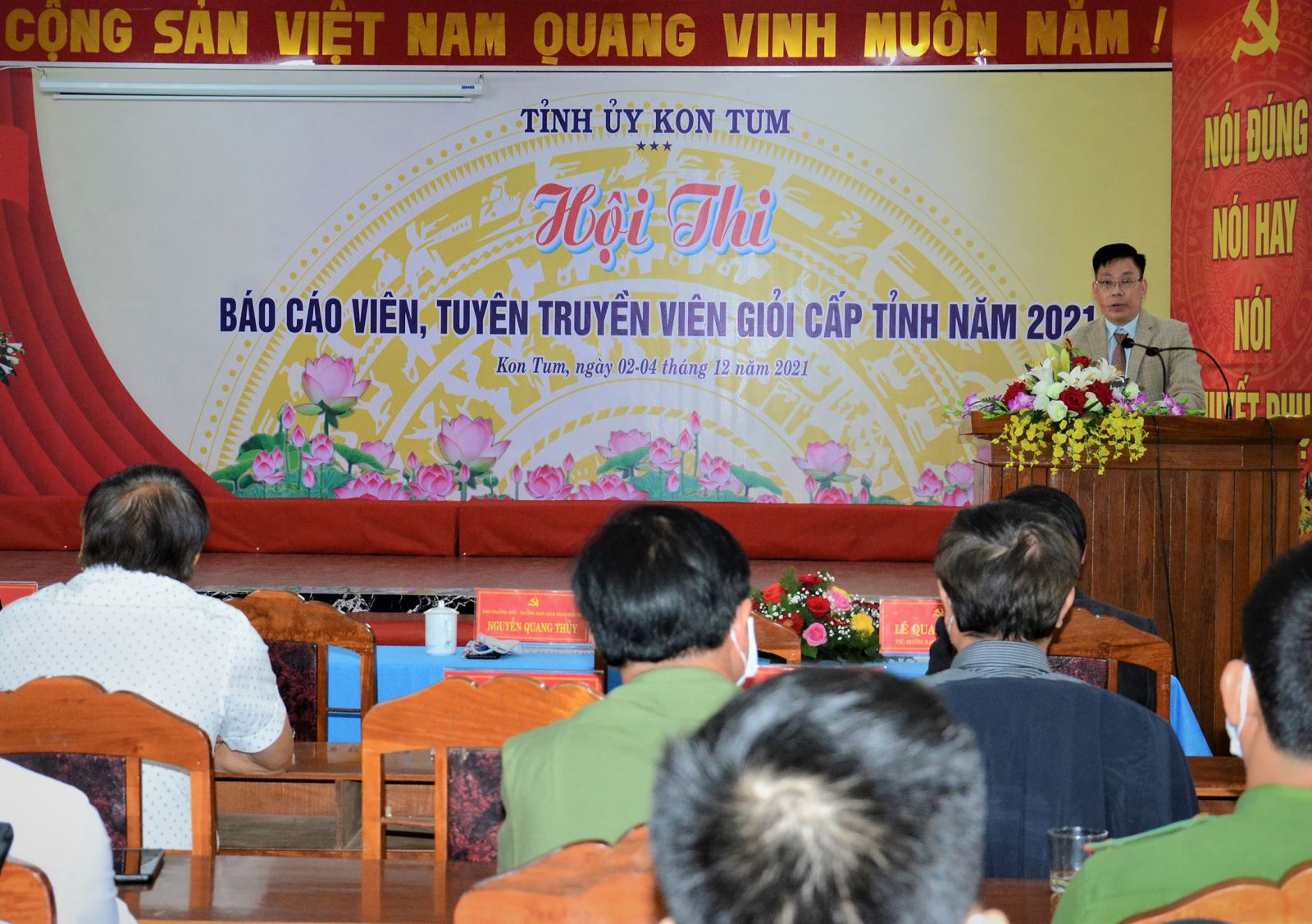 Cô giáo Trần Thị Thùy Linh đạt giải Nhất tại Hội thi Báo cáo viên, tuyên truyền viên giỏi cấp tỉnh