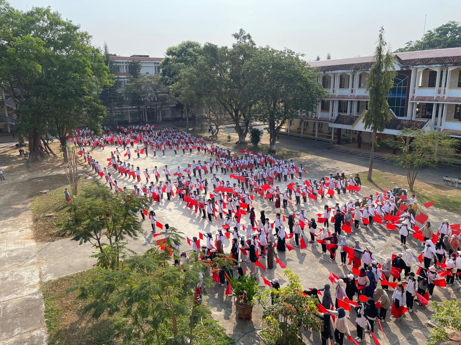 Tinh thần  tập luyện chuẩn bị cho Hội khỏe Phù Đổng tỉnh Kon Tum lần thứ IX năm 2024 của học sinh C3KT!